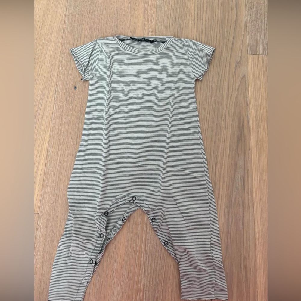 Album Di Famiglia onesie